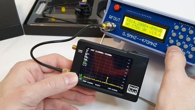 TinySA Spectrum Analyzer Review (Banggood)