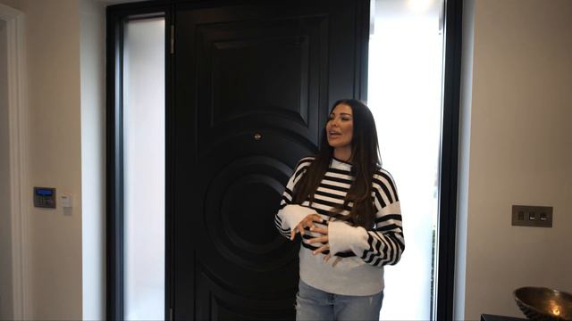 Bespoke Stronghold Security Door Made For Jess Wright смотреть онлайн
