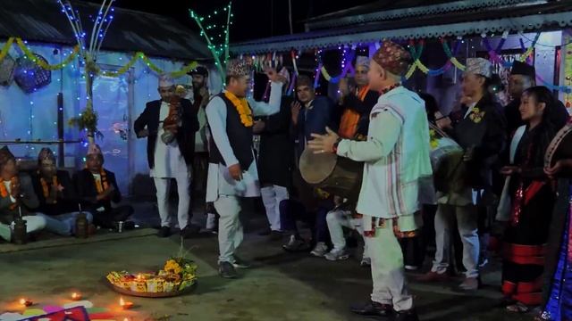 TIHAR SONG / JHILIMILI JHILIMILI DEUSI KHELDAI / NEW DEUSI BHAILO SONG FOR TIHAR смотреть онлайн