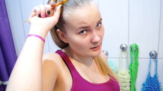 СУПЕР КЛЕЙ В ВОЛОСЫ ПРАНК НАД ДЕВУШКОЙ! ПОЛНАЯ ЖЕСТЬ! КЛЕЙ В ГЕЛЬ ДЛЯ УКЛАДКИ! ОЧЕНЬ БОЛЬНО (БпС) смотреть онлайн