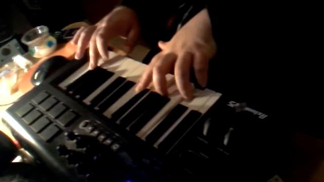 25 - 1 keys very random improvisation ... смотреть онлайн