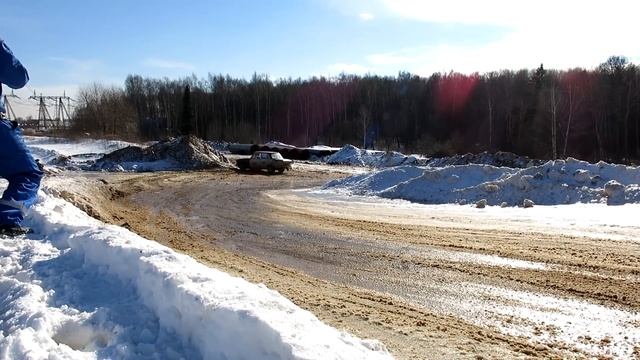Гонки на Москвичах - 8: Эпичное закрытие сезона смотреть онлайн