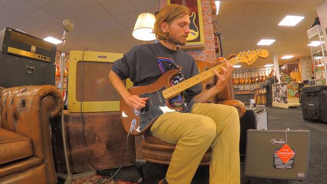 Dirk Witte - Fender 1977 Stratocaster Mocha смотреть онлайн