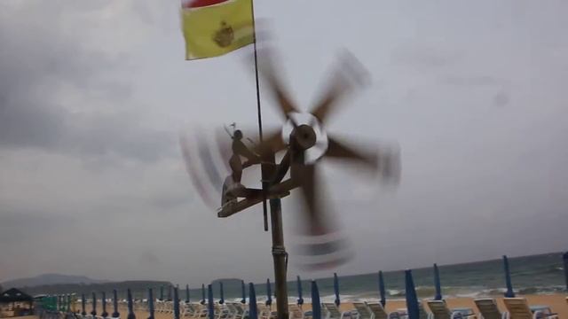 Флюгер на Karon Beach ... смотреть онлайн