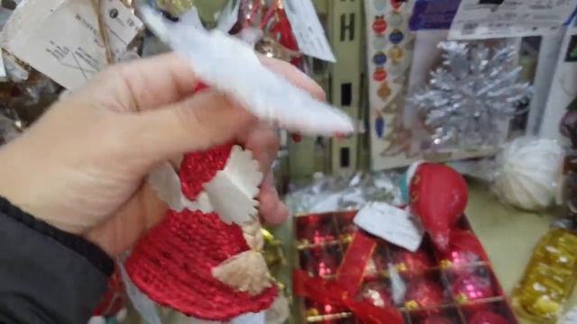 Возле ст метро Рыбацкое СПб / Новый год праздничные сувениры в Фамилии смотреть онлайн