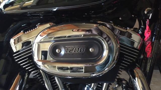 Python Slip-Ons on a 16 Sportster Custom смотреть онлайн