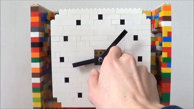 Lego Pendulum Clock смотреть онлайн