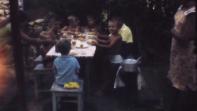 Вусику 7 лет. Первый раз в первый класс. смотреть онлайн