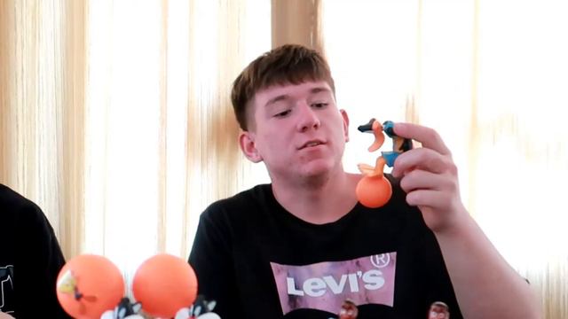 РАСПАКОВКА ИГРУШЕК из ХЭППИ МИЛА! смотреть онлайн