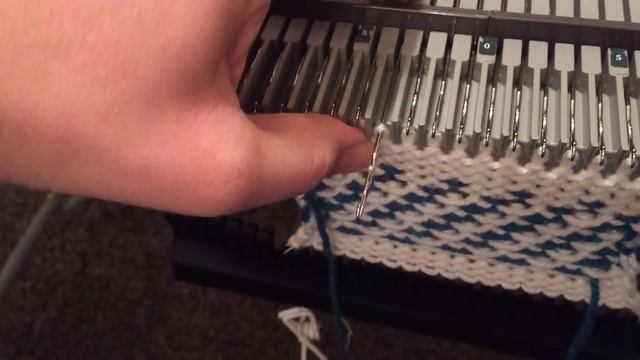 Forward&Backward Slash Fairisle Pattern On The Bond смотреть онлайн