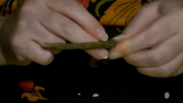 Плетение из сосновых иголок Ручная работа. Плетеная Новогодняя ёлка. из хвои смотреть онлайн