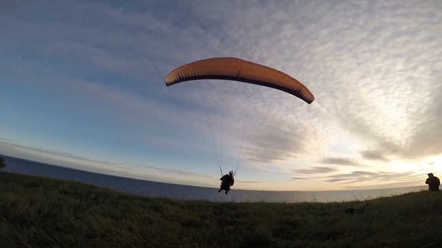 Параплан в Карелии. Трюки в воздухе. Воздушные волки. Клуб три винта. смотреть онлайн