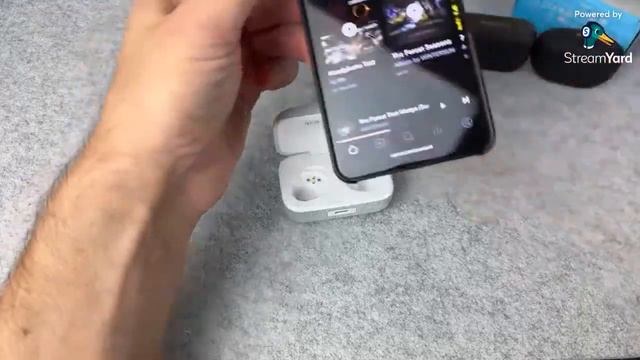 Sennheiser Momentum 4 vs Momentum 3 (Unboxing & Impressions) смотреть онлайн