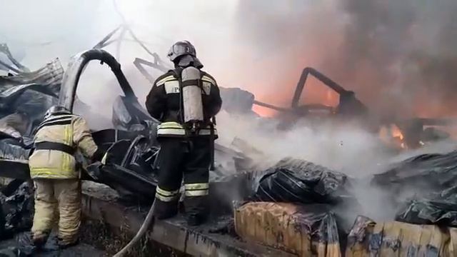 Крупный пожар в Петро-Славянке смотреть онлайн