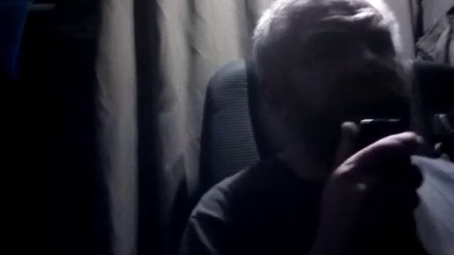 Что делают дальнобойщики когда хочется спать а ехать надо \ они поют песни\ смотреть онлайн