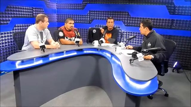 PITBULL Y BEN REITER EN DEPORTES CAFE Y ALGO MAS смотреть онлайн