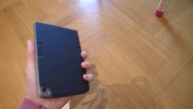 Фирменный чехол из комплекта PocketBook 650 смотреть онлайн