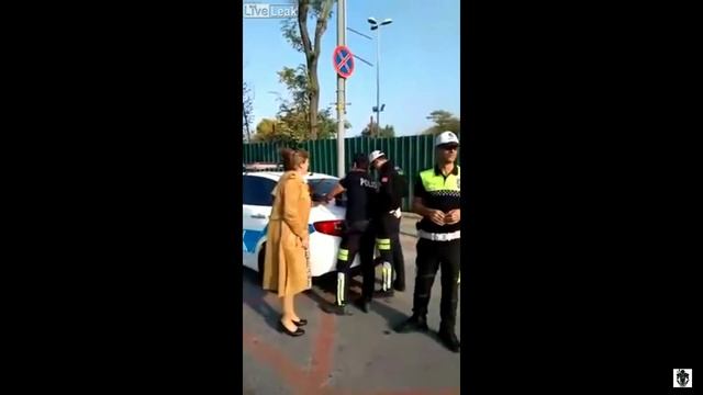 อิติ๋มแปดหลอด ตรงนี้เค้าห้ามจอดไม่รูรึไง смотреть онлайн