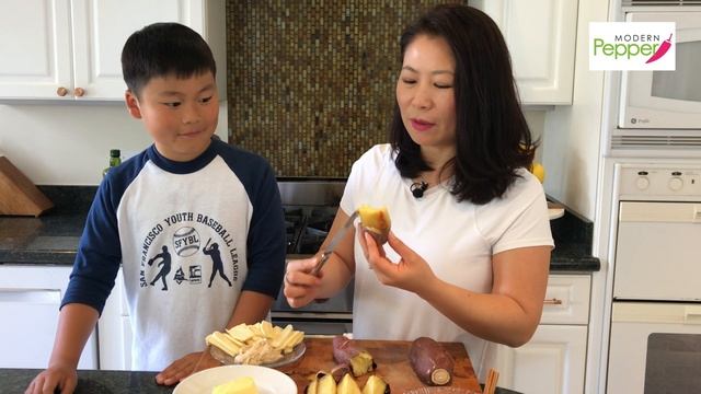 Korean Snack: Roasted Sweet Potato Snack (GoGuMa 고구마), A La Mode Dessert & RAW [SWEET POTATO HACKS] смотреть онлайн