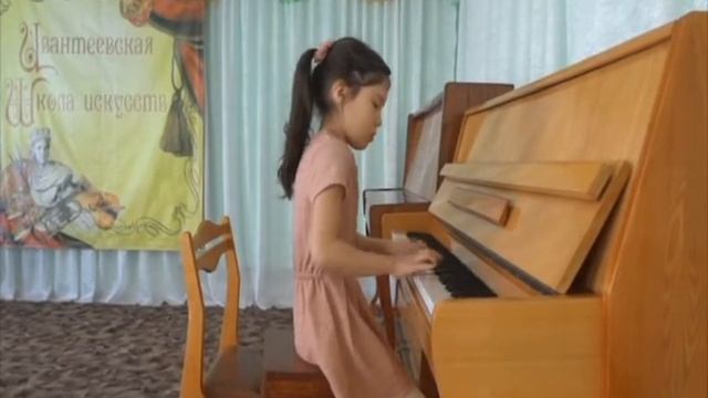 Усенова Аделина 7 лет А.Хачатурян "Вечерняя сказка", Т.Кулиев "Сева с велосипедом" смотреть онлайн