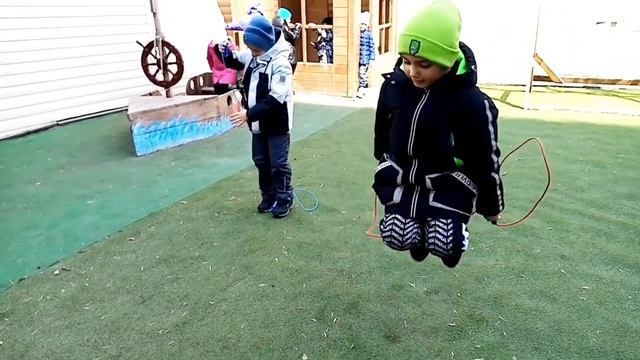 Павловский тракт (старшая группа). Подвижные игры со скакалкой смотреть онлайн