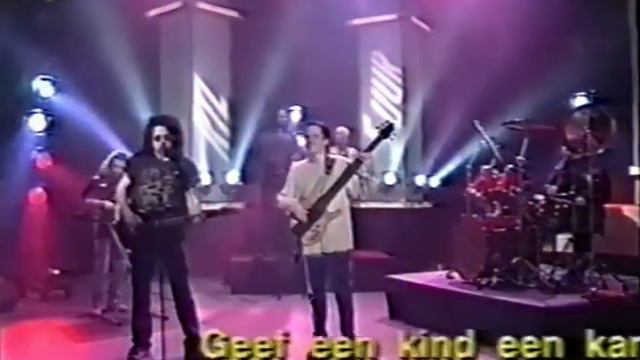 Hilarious Toto performance 'I'll be over you' (Paich drums, Phillips keys), Dutch TV 1994 смотреть онлайн