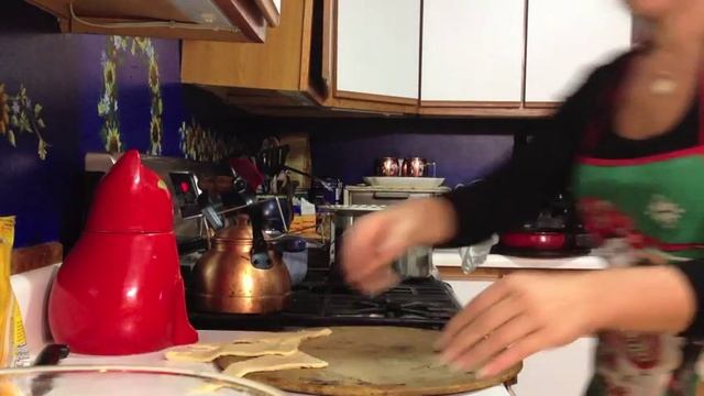 США.Нарядные блюда.Пирог из курицы и овощей в слоеном тесте.