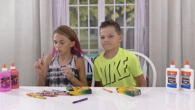 MAKING EDIBLE SCHOOL SUPPLIES | HOW TO SNEAK CANDY INTO CLASS | We Are The Davises смотреть онлайн