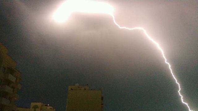 Южный город, Самара. 26.05.20 гроза смотреть онлайн