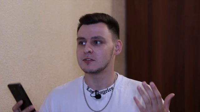 Футуристический смартфон за 15 999 рублей - TECNO POVA 5