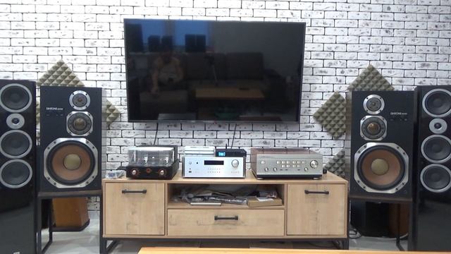 Краткий обзор и пример звучания усилителя Luxman L-570 + ЦАП SMSL D300 и акустики Diatone DS-501 смотреть онлайн