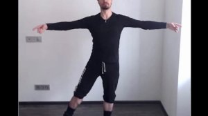 Батман тандю (на середине зала)