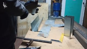 Лучшая кормушка для кур своими руками