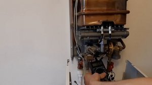 Нева газовый водонагреватель, Батарейки