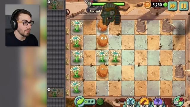 Defeating The GARGANTUAR MUMMY! (Plants Vs Zombies 2)