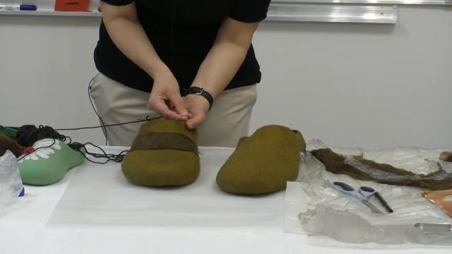 Декорируем валяные тапочки с Еленой Гарбовской. Посиделки в Шкатулочке 21.08.2016 смотреть онлайн