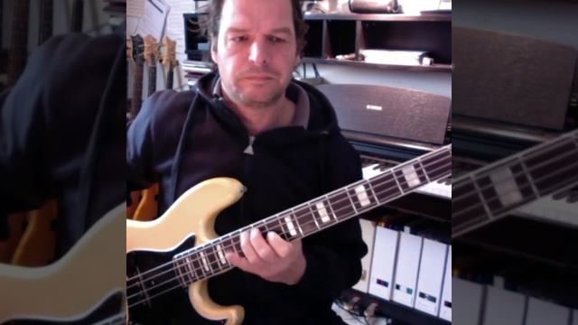 Fender Jazz Bass смотреть онлайн