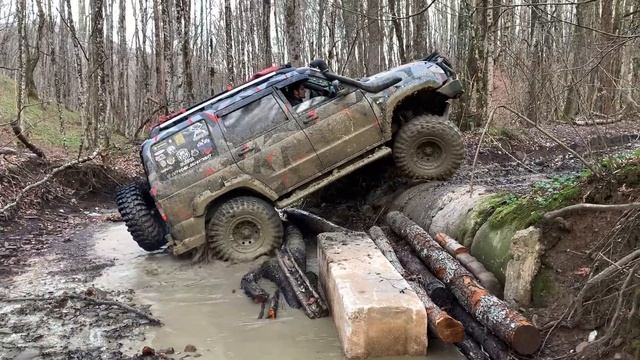 #SKrdOffroad Patrol с сердцем от BMW(M57) Патриот с мостами от газели LC70 с 3uz В лес после ураган