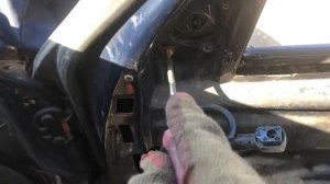 Как снять боковое зеркало Mercedes-Benz W124