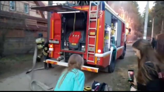 Пожар 1 мая. Всеволожск. Мельничный ручей. смотреть онлайн