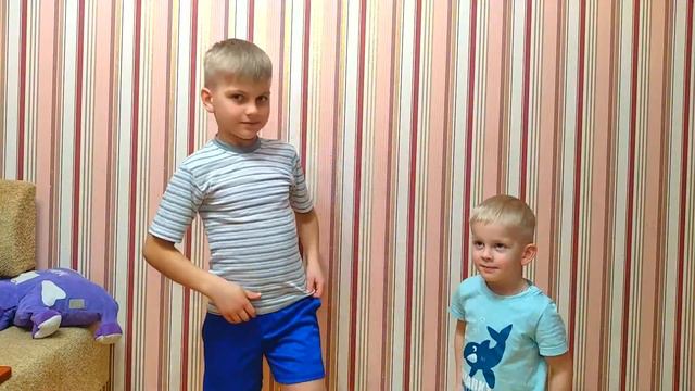 Полезное видео для детей. Ваня учится делать зарядку смотреть онлайн