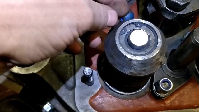 ? КАК НА ТЕПЛОВОЗАХ ЛОМАЕТ КЛАПАНЫ смотреть онлайн