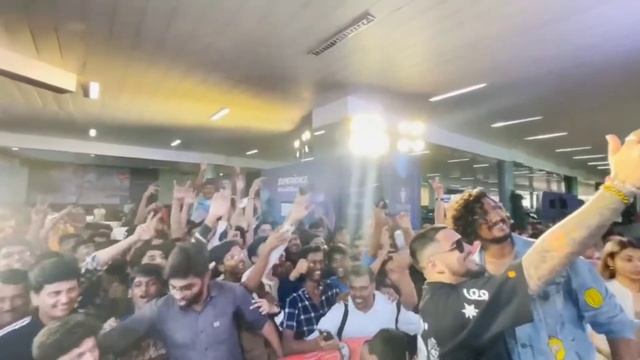 SID FANS GONE CRAZY IN EVENT !? смотреть онлайн