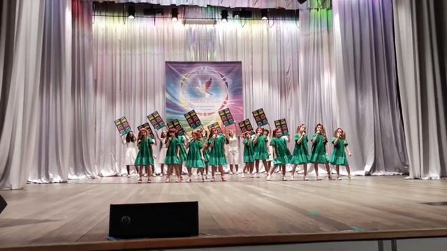 "Городок" - Вокальный ансамбль "Гамма" смотреть онлайн