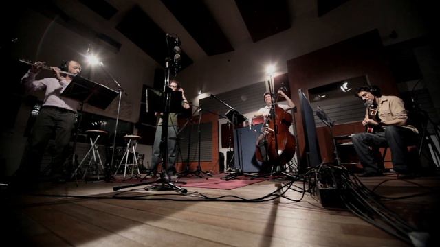 Fefe Botti Grupo-Ni loco polar смотреть онлайн