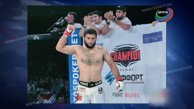 Шамиль Завуров одержал победу на турнире EFC в Абу-Даби смотреть онлайн