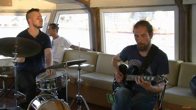 Vladimir Nesterenko Trio - "I'll Remember April" (Gene Vincent de Paul) смотреть онлайн