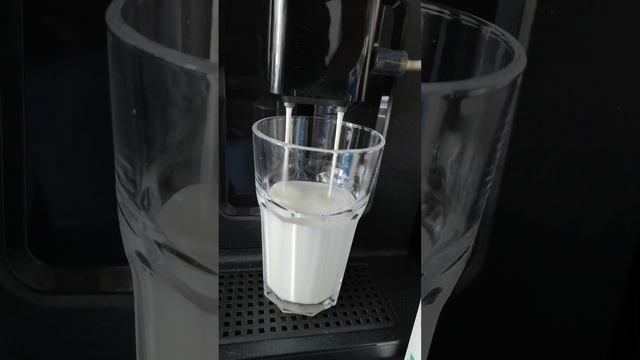Latte macchiato op de Krups Evidence Eco. смотреть онлайн