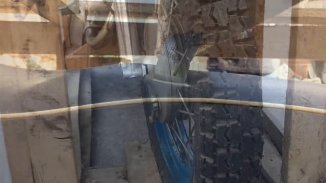 Нашли в Дедушкином Гараже новый мотоцикл Иж Юпитер-3 1976 года в заводской упаковке