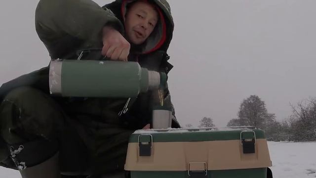 Первый Лед! Ловля Щуки на Жерлицы! Поклевки, Размотки! Флюр или метал поводки лучше? смотреть онлайн